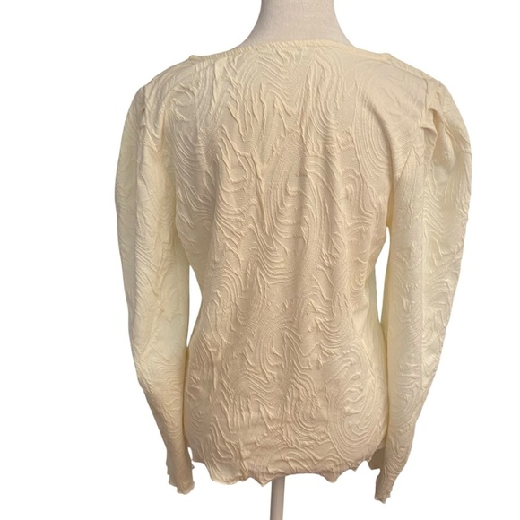 Cyrus Ladies Long Sleeve Pullover Blouse Size Medium Cream Textured Stretch - Picture 5 of 9